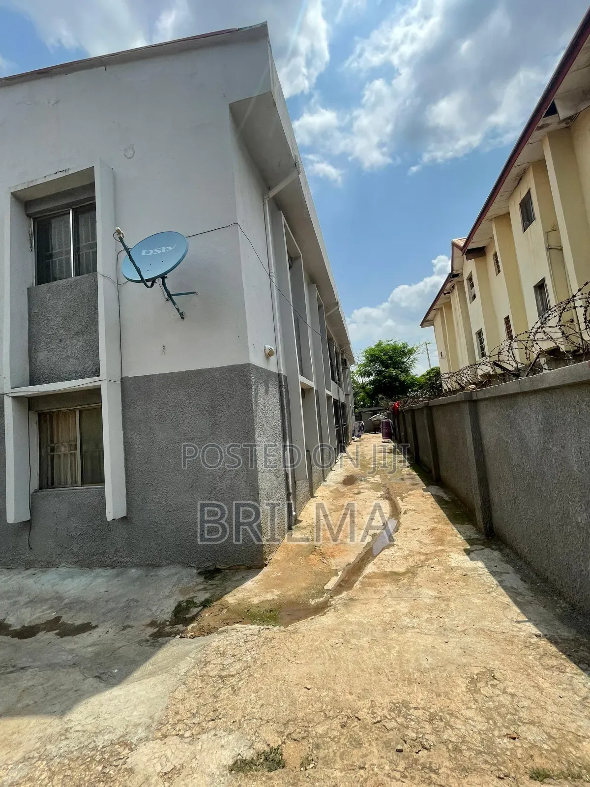 3bdrm Block of Flats in Zone 6 / Wuse for sale