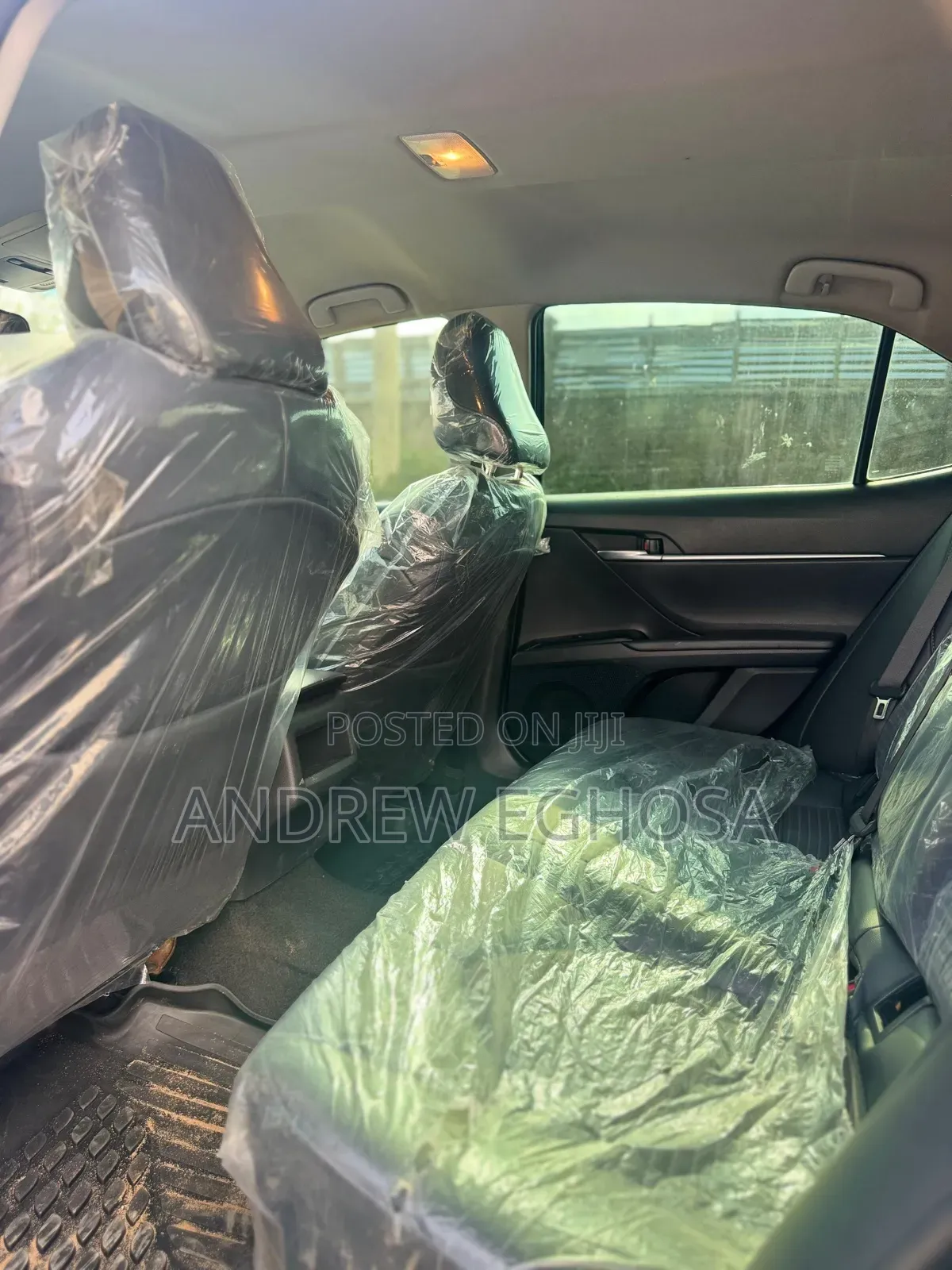 Toyota Camry 2018 Gold