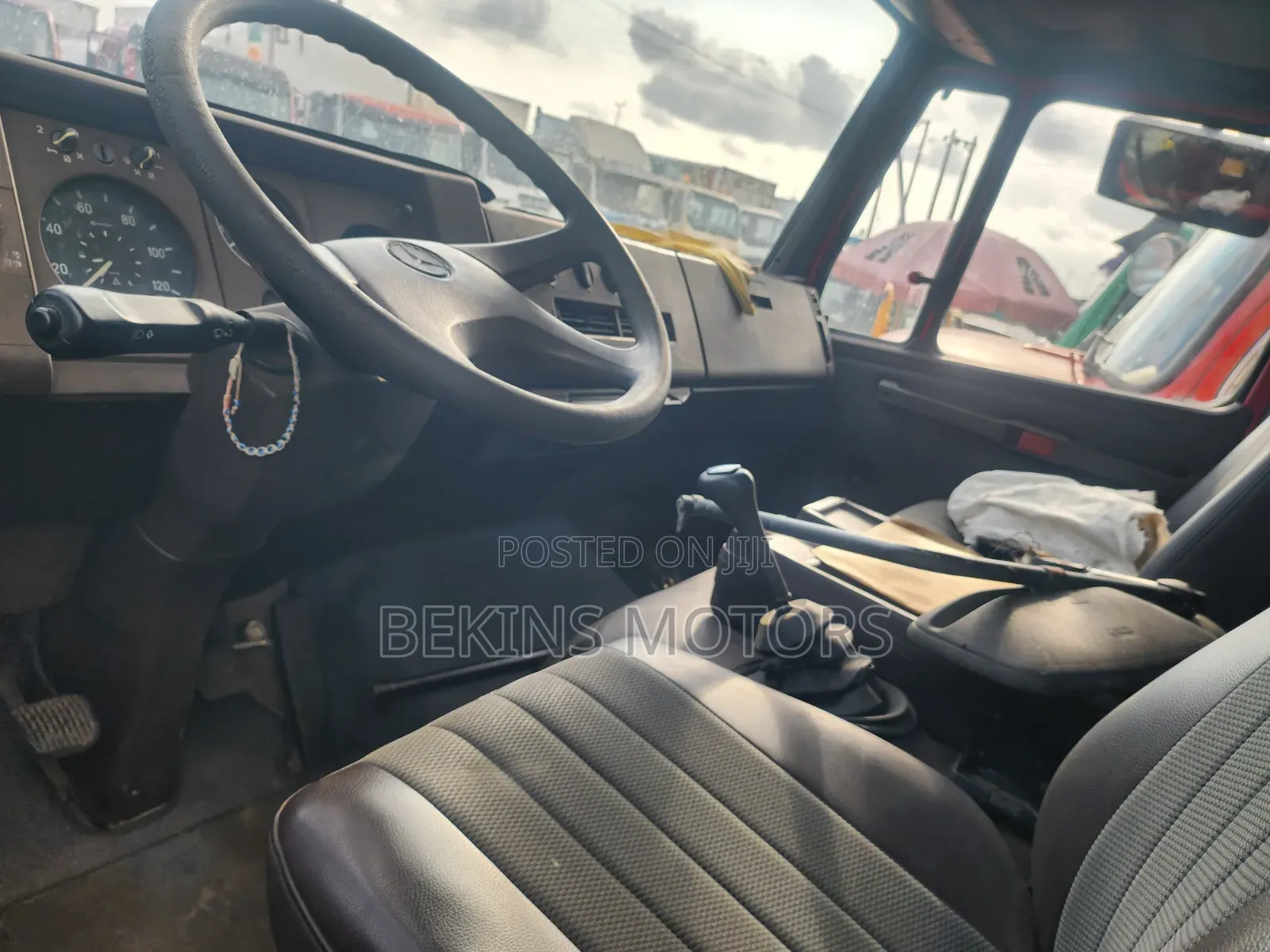 Foreign Used, 814 Tipper