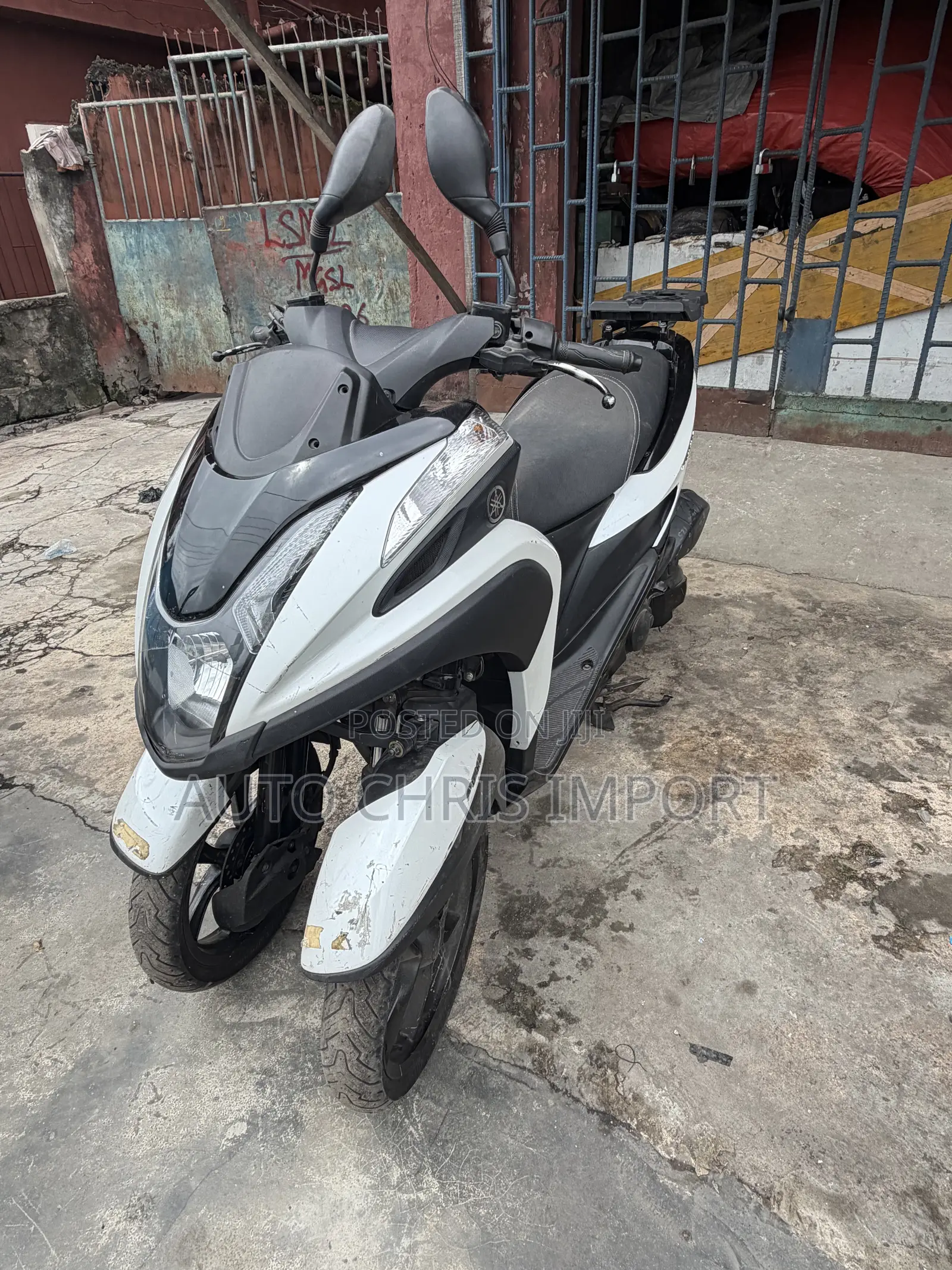 Yamaha 2022 White