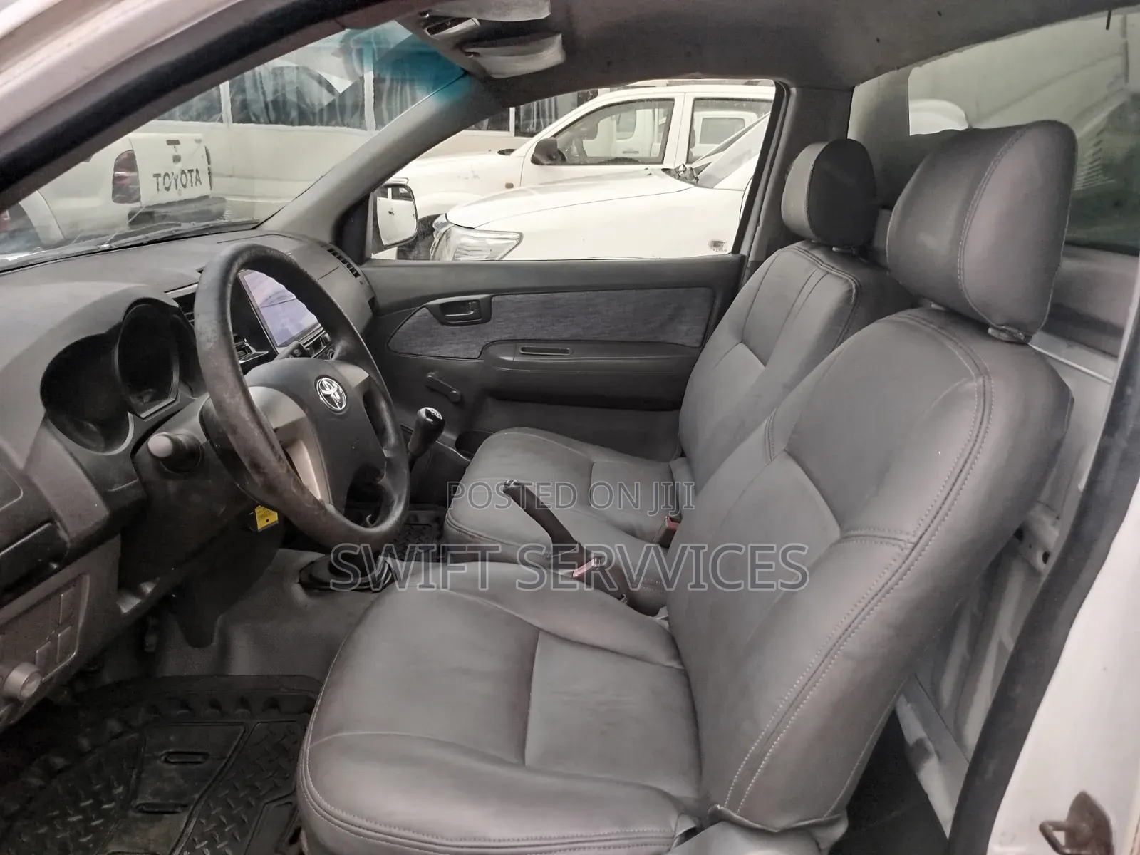 Toyota Hilux 2010 White
