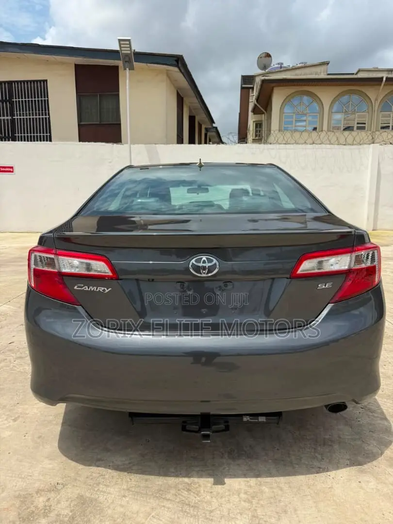 Toyota Camry 2014 Gray