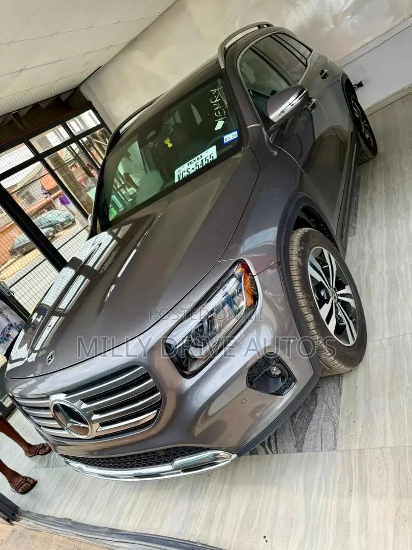 Mercedes-Benz GLB-Class GLB 250 2024 Gray