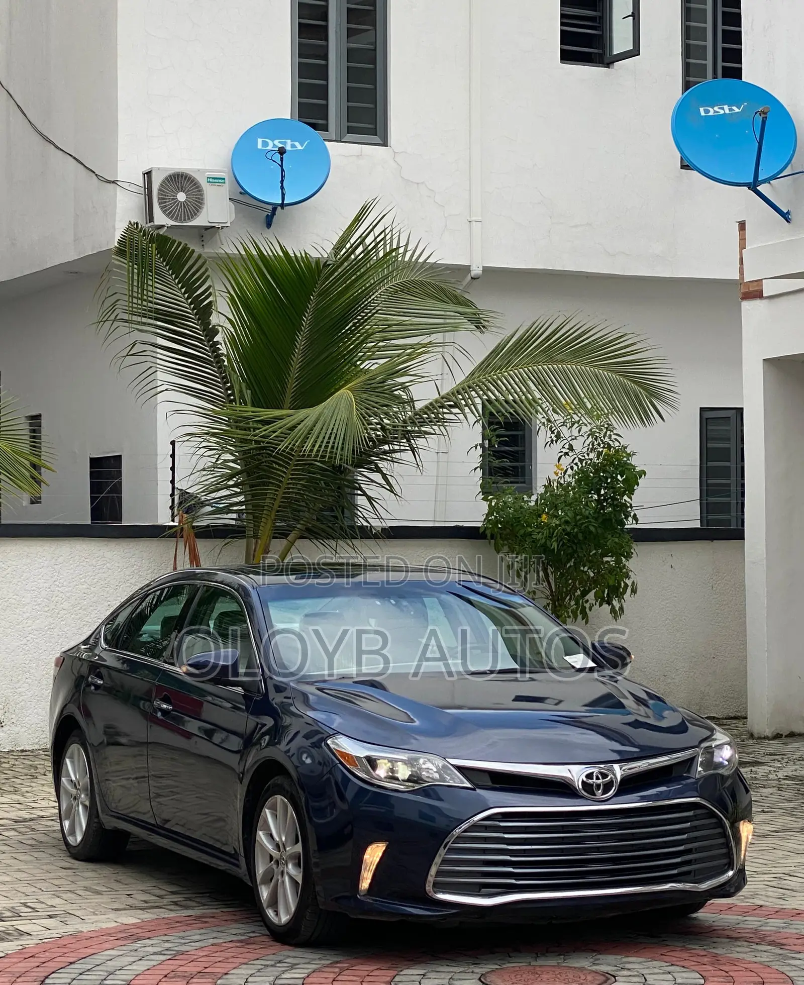 Toyota Avalon Limited 4dr Sedan (3.5L 6cyl 6A) 2014 Blue