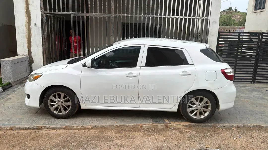 Toyota Matrix 2011 White