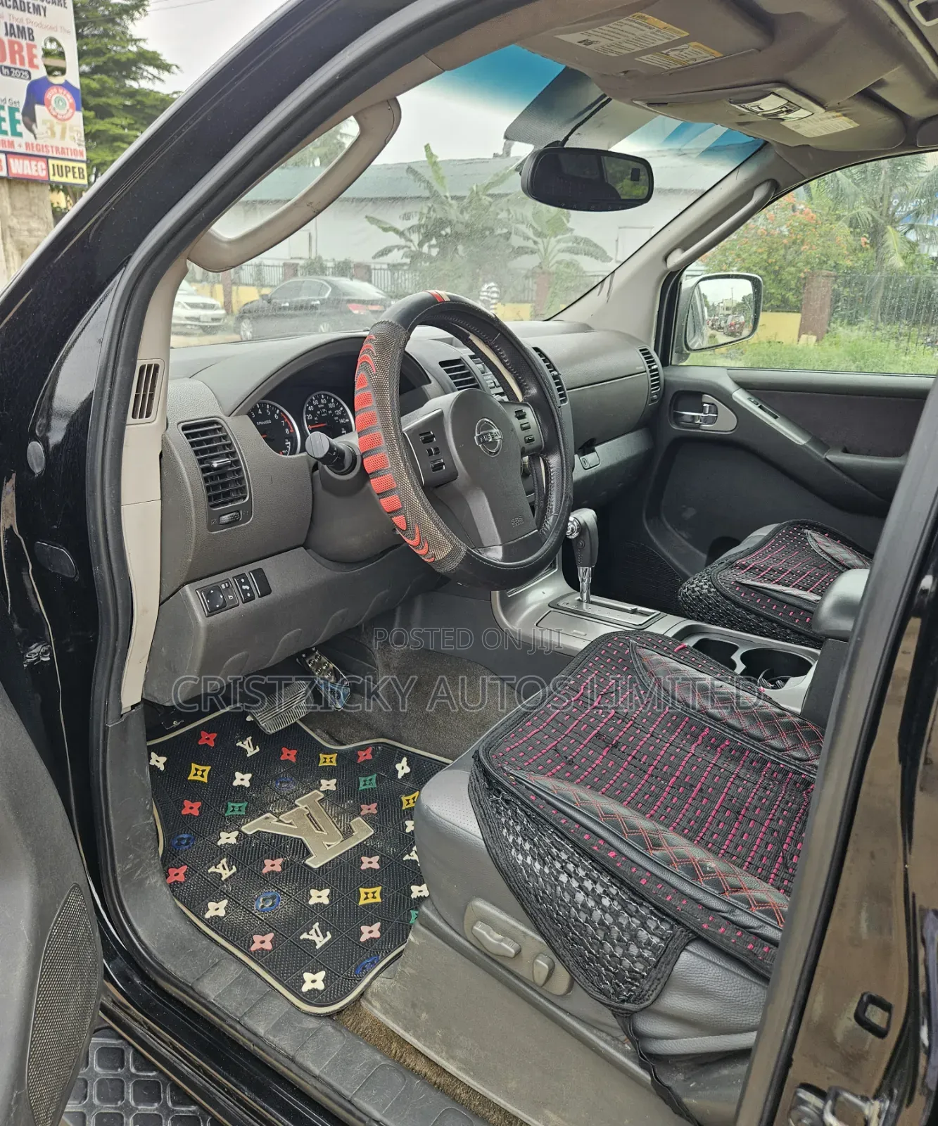 Nissan Pathfinder 2005 Black