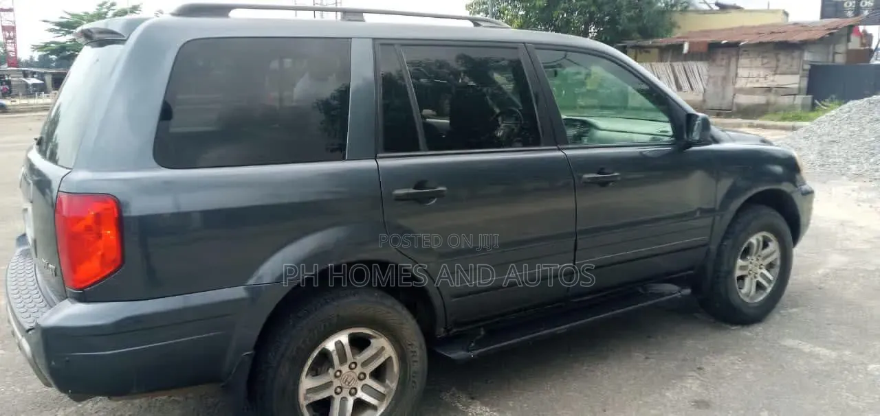 Honda Pilot 2005 Gray