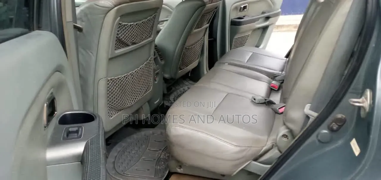 Honda Pilot 2005 Gray