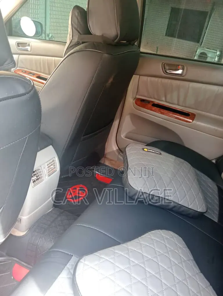 Toyota Camry 2004 Silver