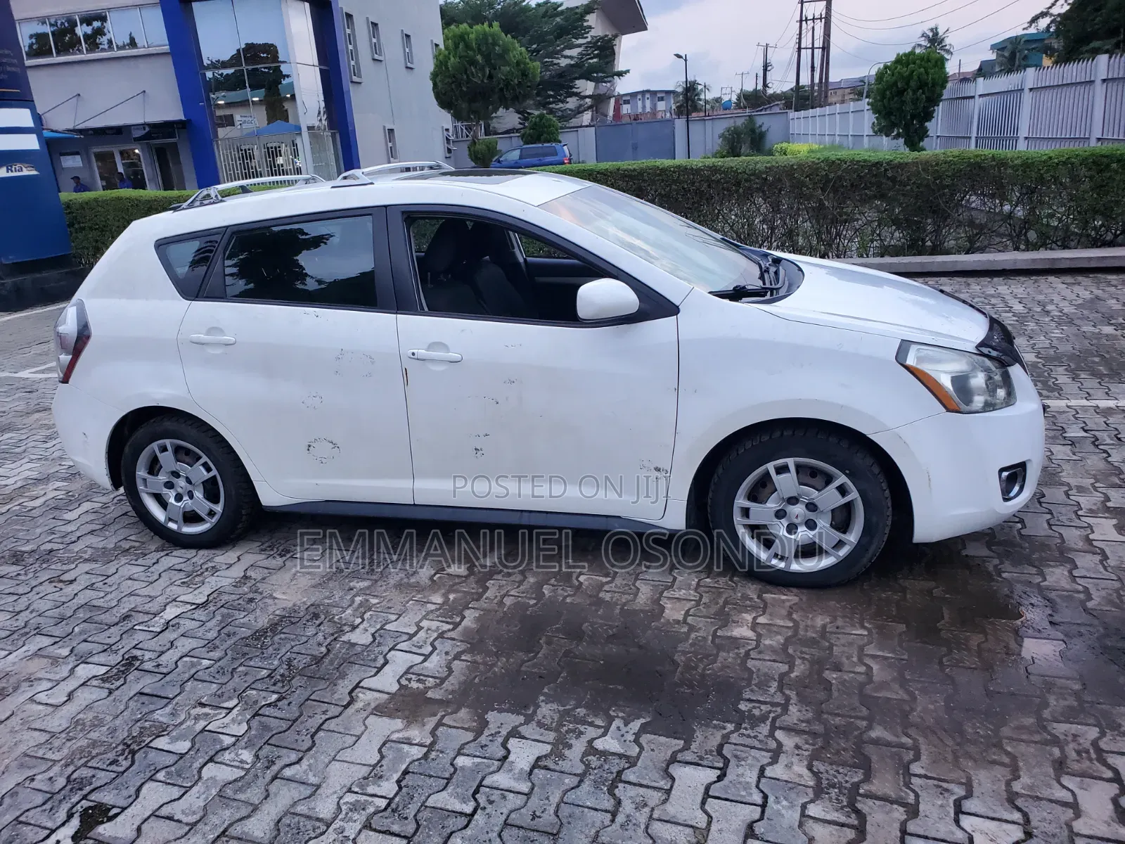 Pontiac Vibe 2008 White