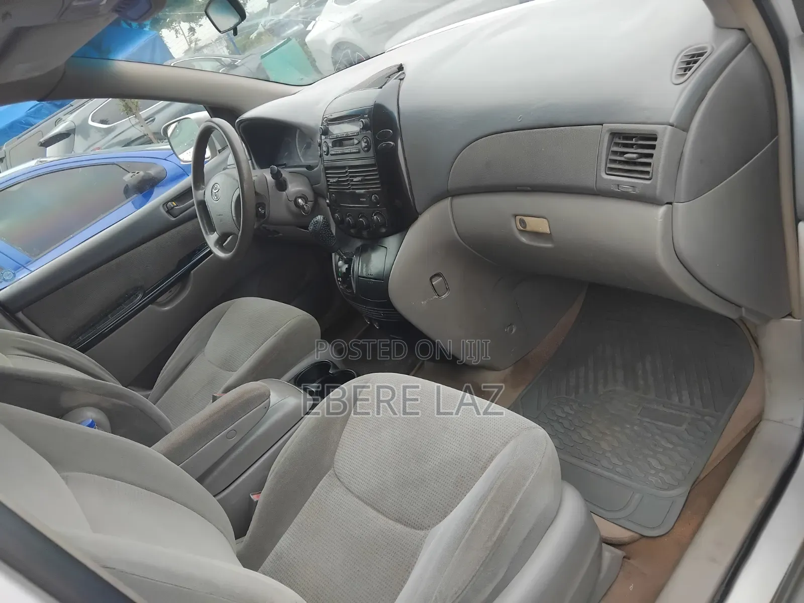 Toyota Sienna 2005 Silver