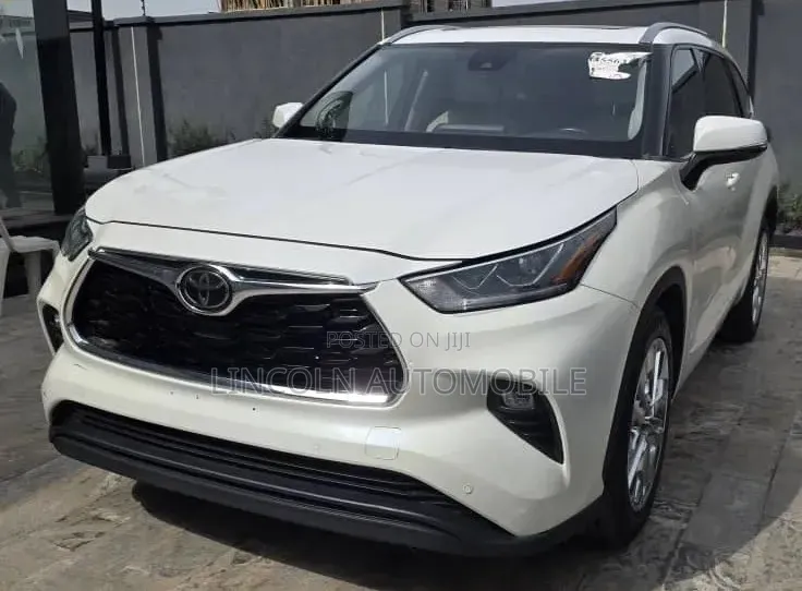 Toyota Highlander Limited 2021 Off white