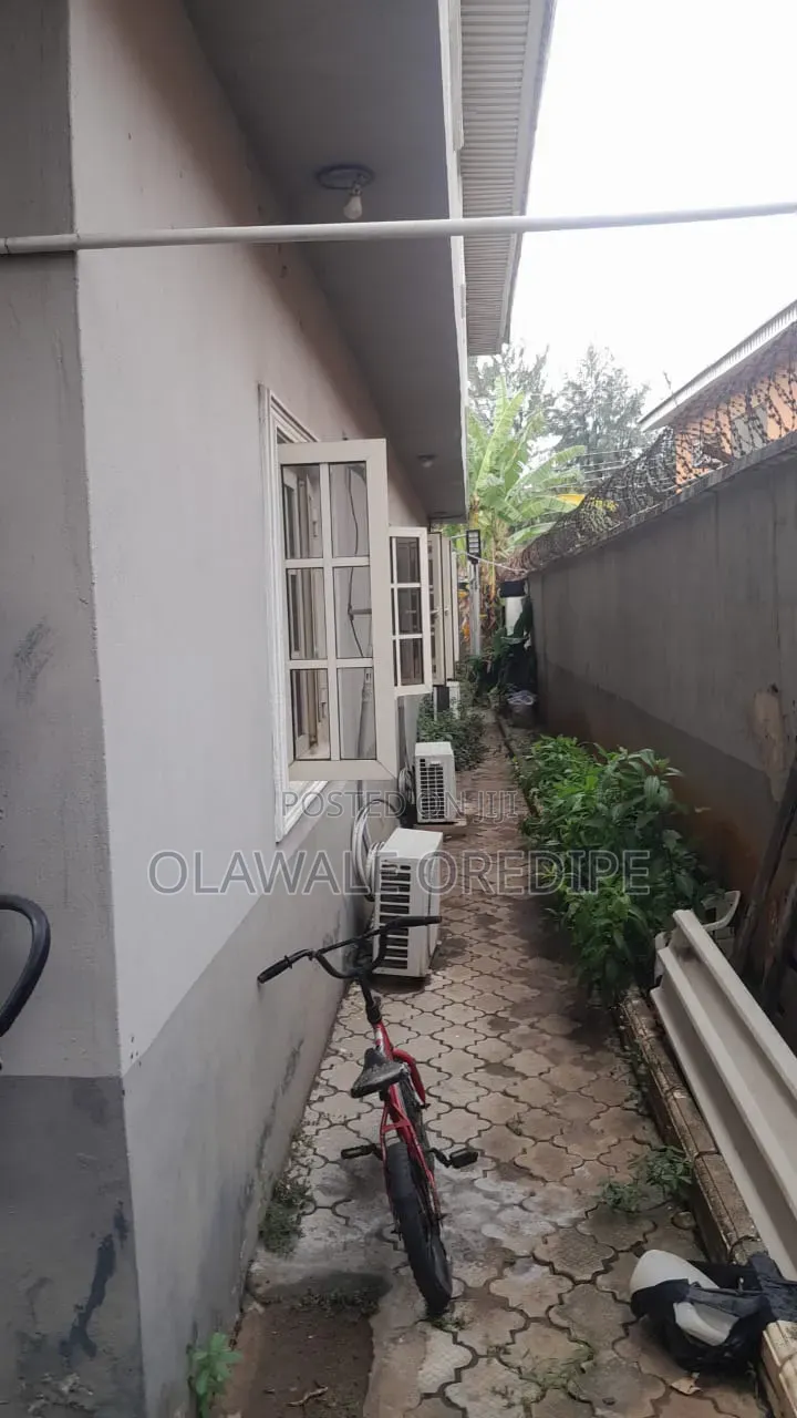 Furnished 5bdrm Duplex in Ago Palace for sale