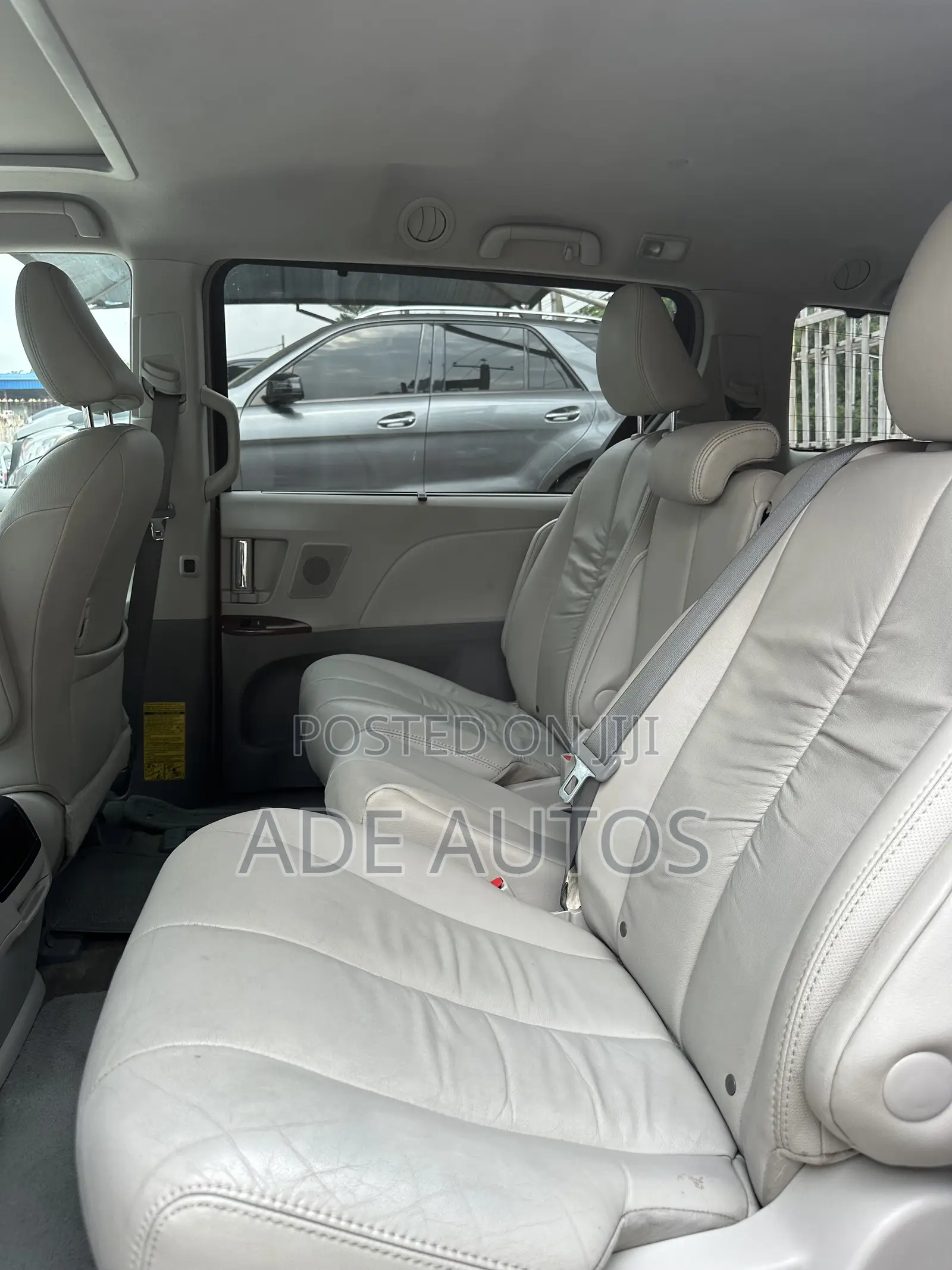 Toyota Sienna XLE 8 Passenger 2011 Red