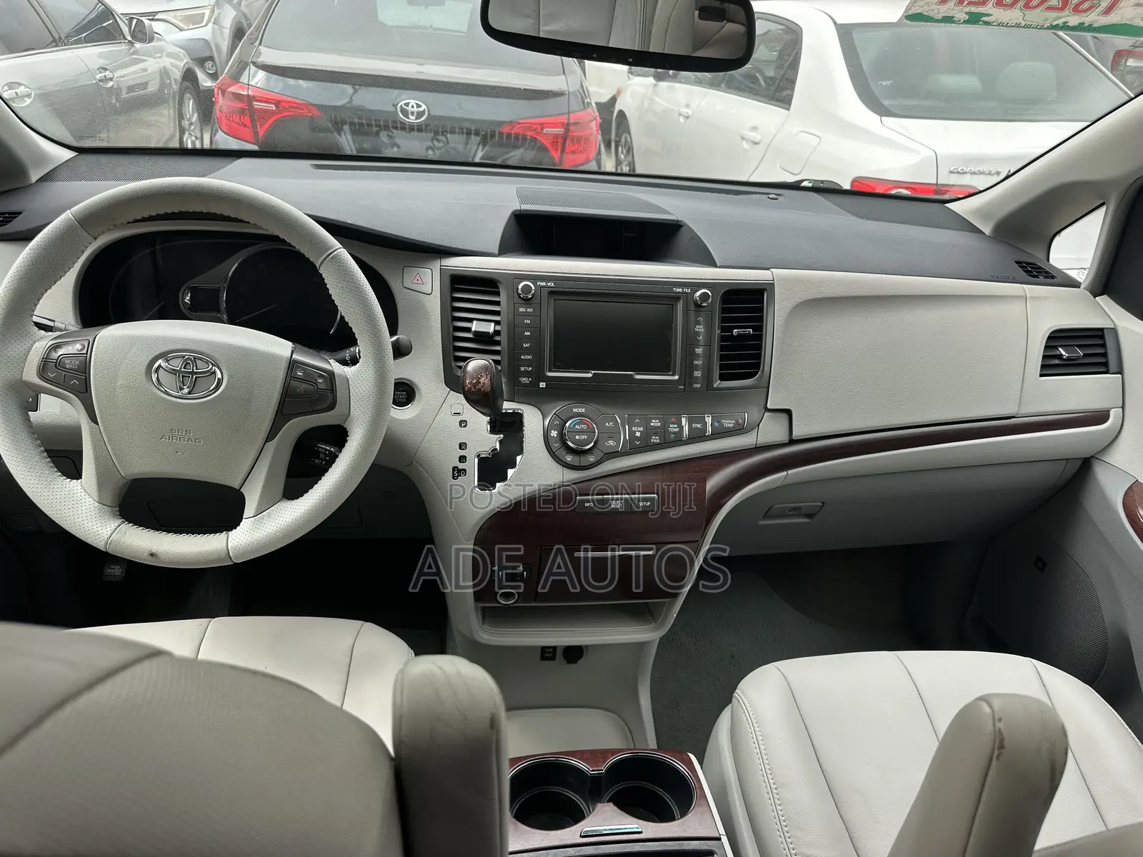 Toyota Sienna XLE 8 Passenger 2011 Red