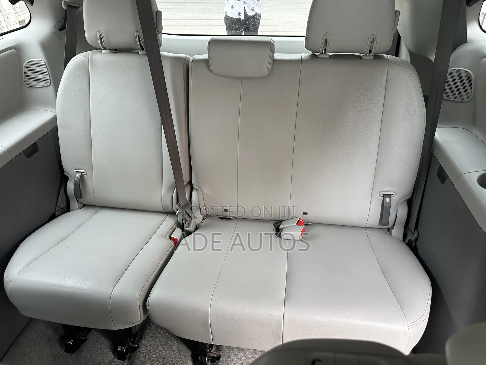 Toyota Sienna XLE 8 Passenger 2011 Red