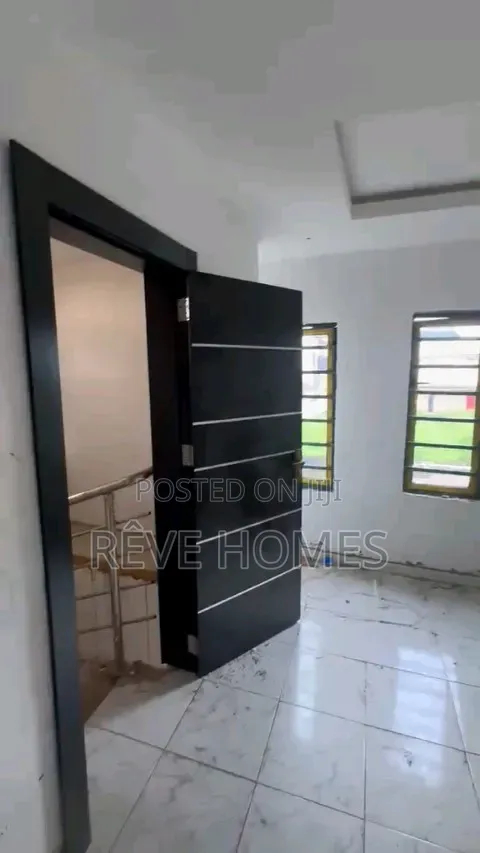 Furnished 2bdrm Duplex in Soluyi for rent