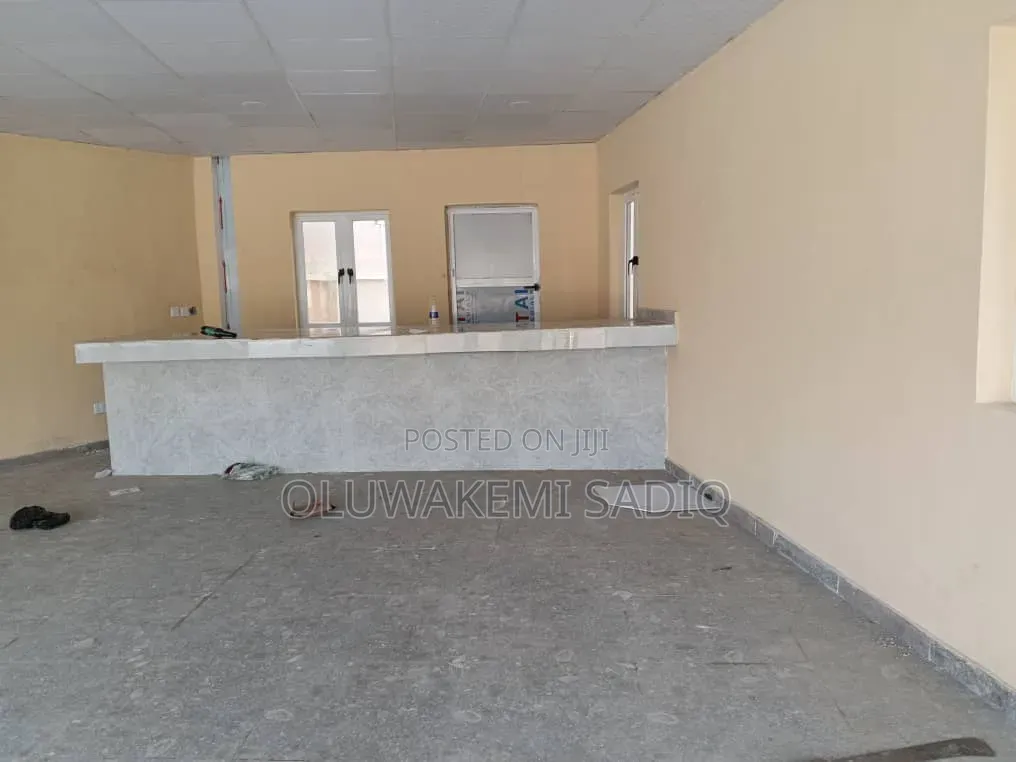 Restaurants or Eatery Space With 2bq