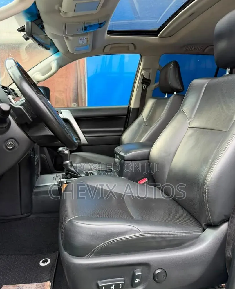 Toyota Land Cruiser Prado 2023 Black
