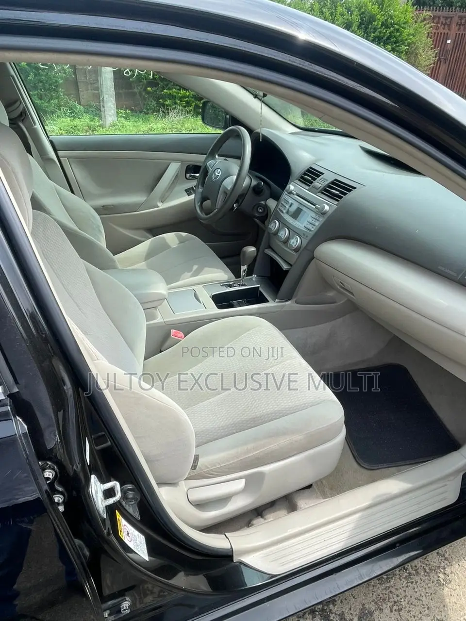 Toyota Camry LE 4dr Sedan (2.5L 4cyl 6A) 2011 Black