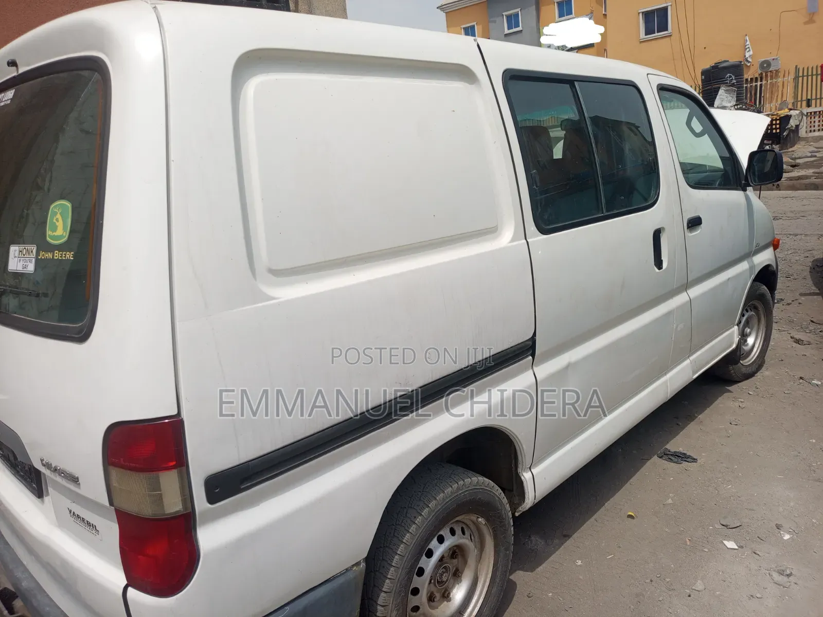 Toyota HiAce 2005 White