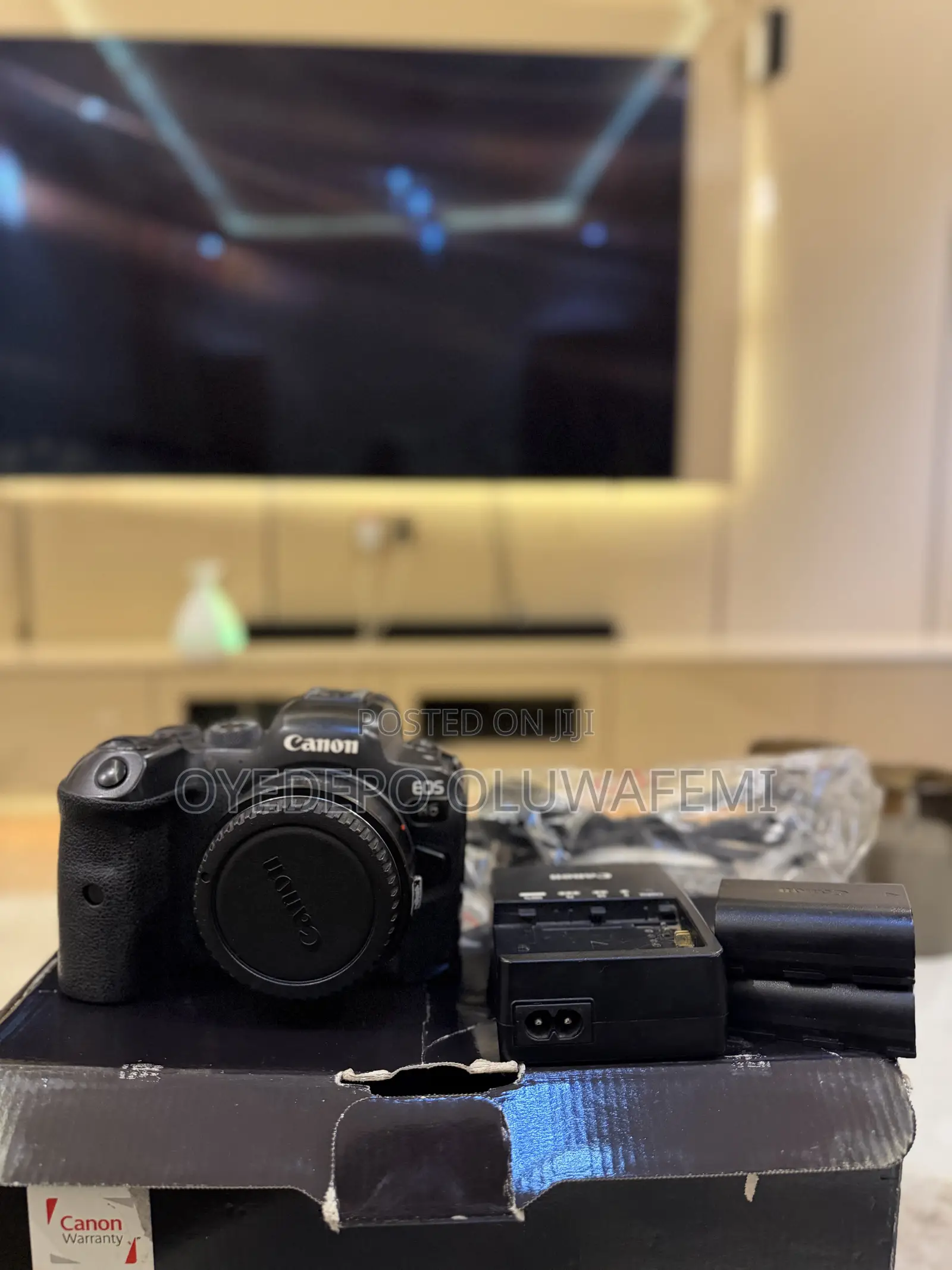 Canon Eos R6 Neatly Used With Receipt and Carton
