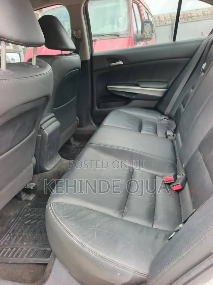 Honda Accord 2010 White