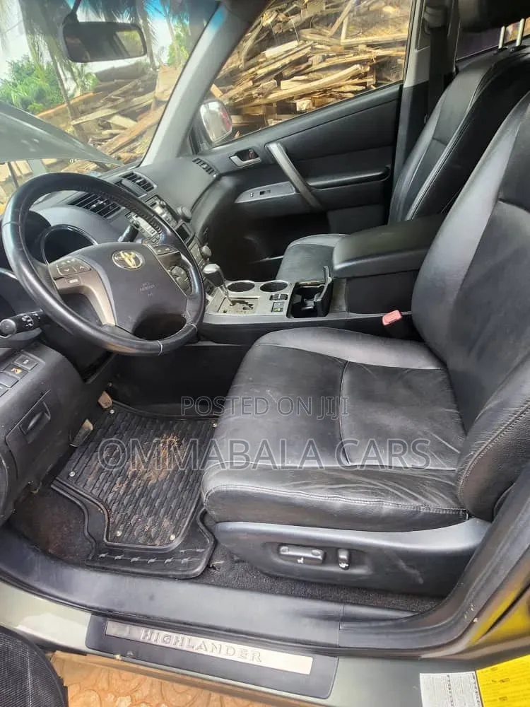 Toyota Highlander 2010 Green