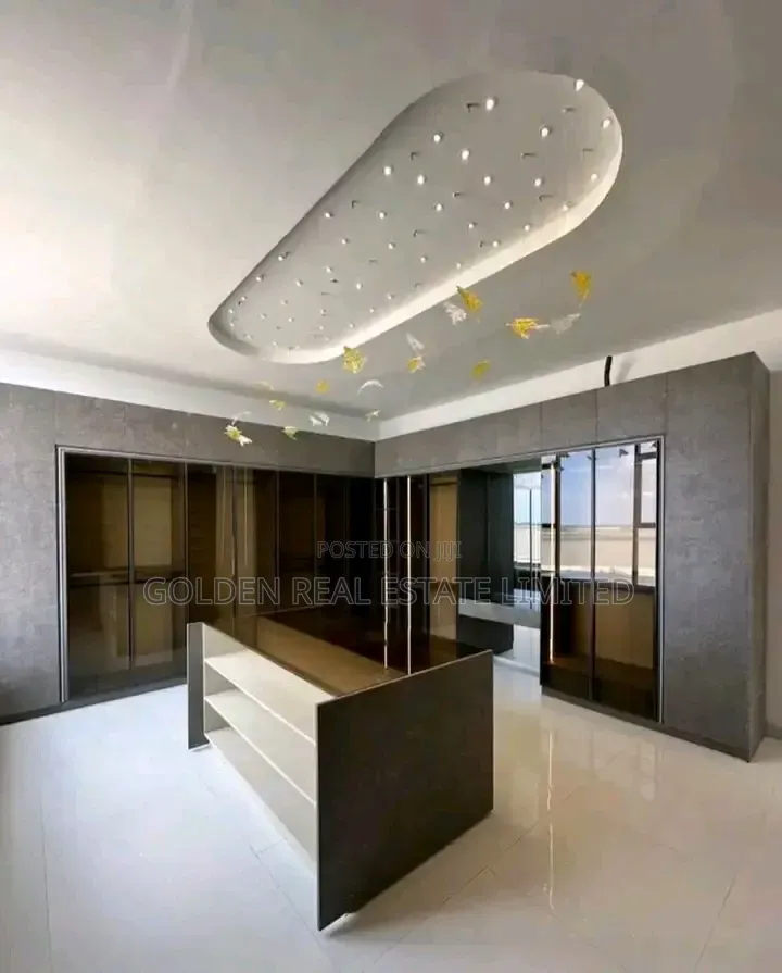 5bdrm Duplex in Osapa london for sale