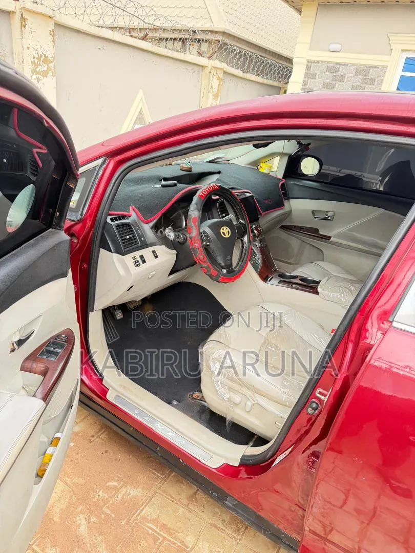 Toyota Venza 2010 Red