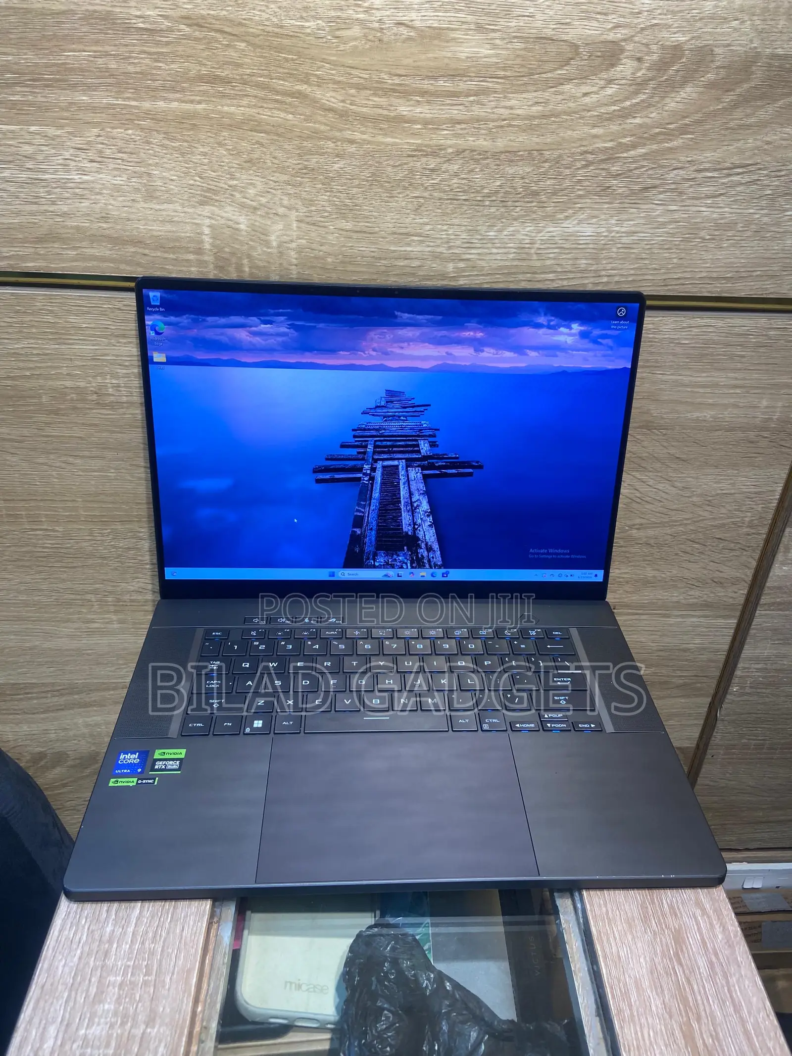 Laptop Asus ROG Zephyrus G16 16GB Intel Core Ultra 9 SSD 1T