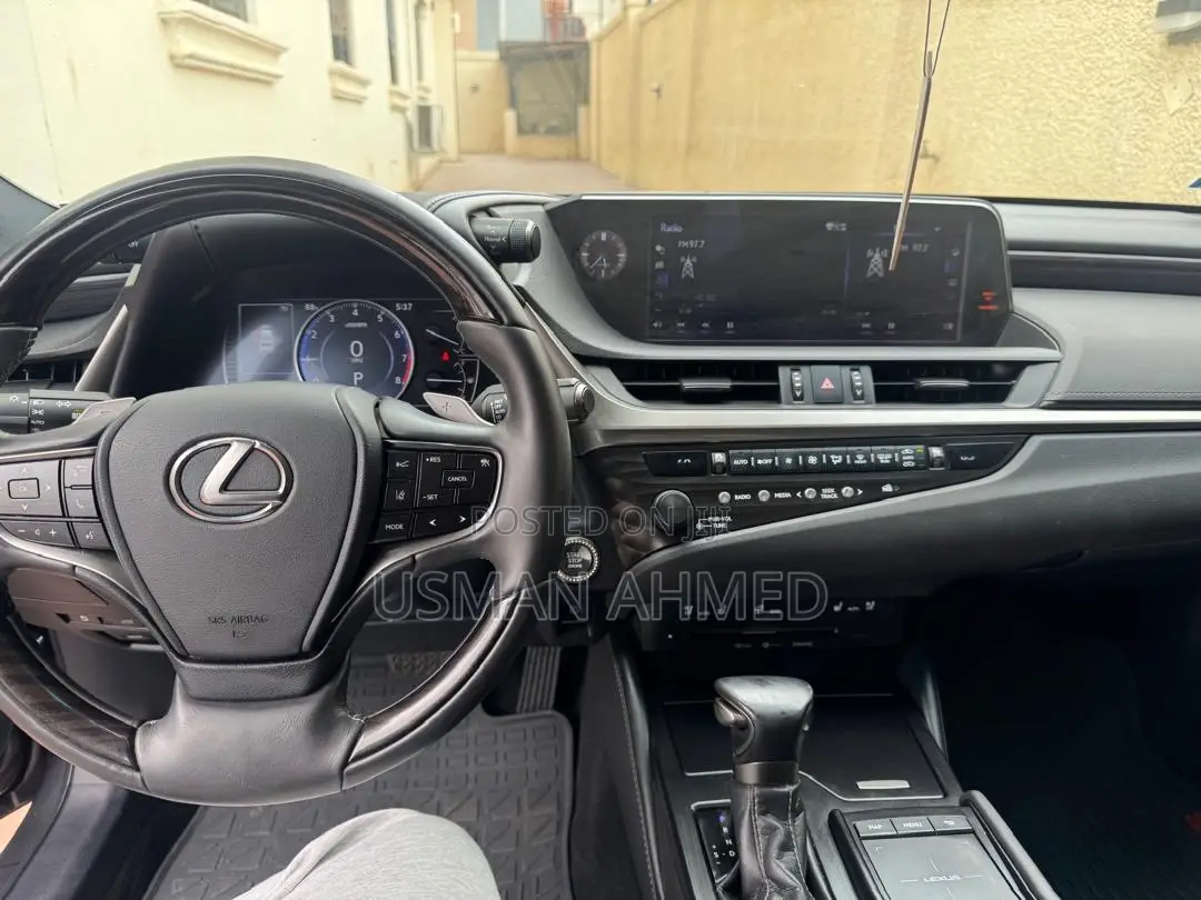 Lexus ES 2020 Gray