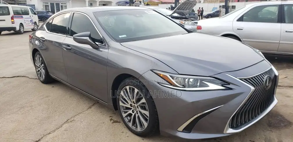 Lexus ES 2020 Gray