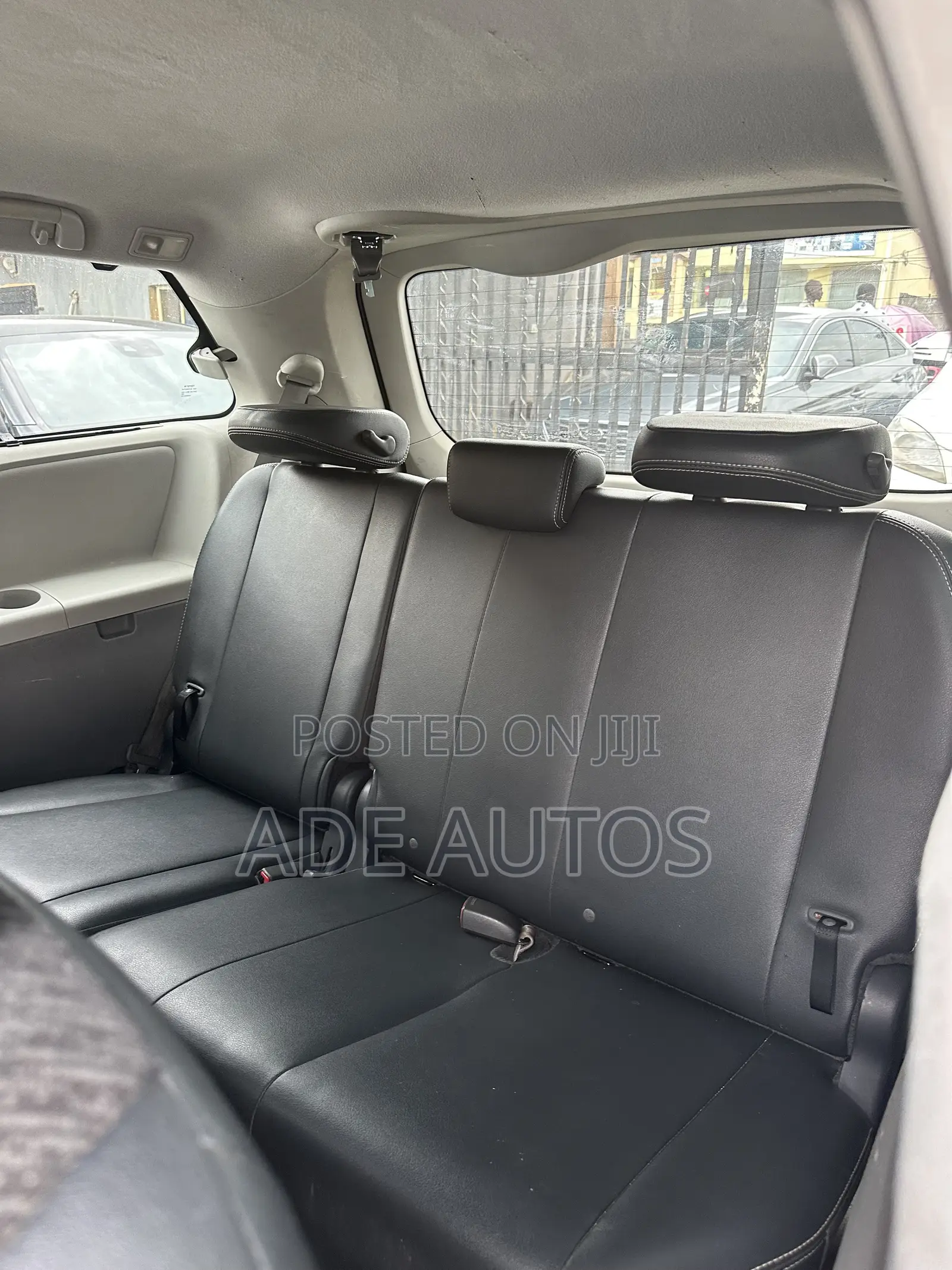 Toyota Sienna SE 8 Passenger 2012 Blue