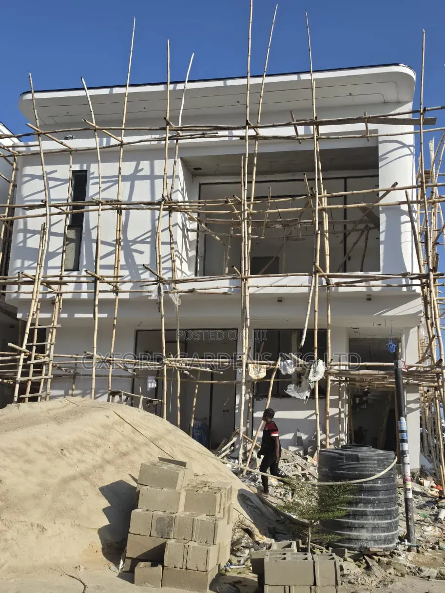 4bdrm Duplex in Royal Pine Estate, Chevron for sale