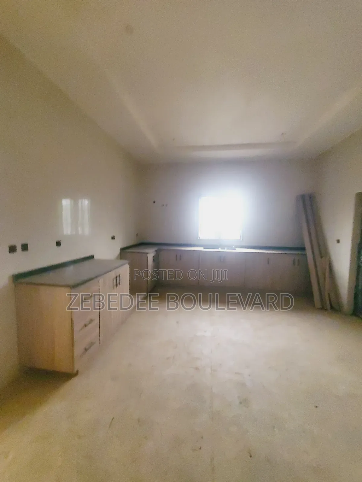 4bdrm Townhouse / Terrace in Galadimawa for rent