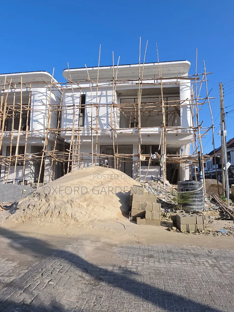 4bdrm Duplex in Royal Pine Estate, Chevron for sale