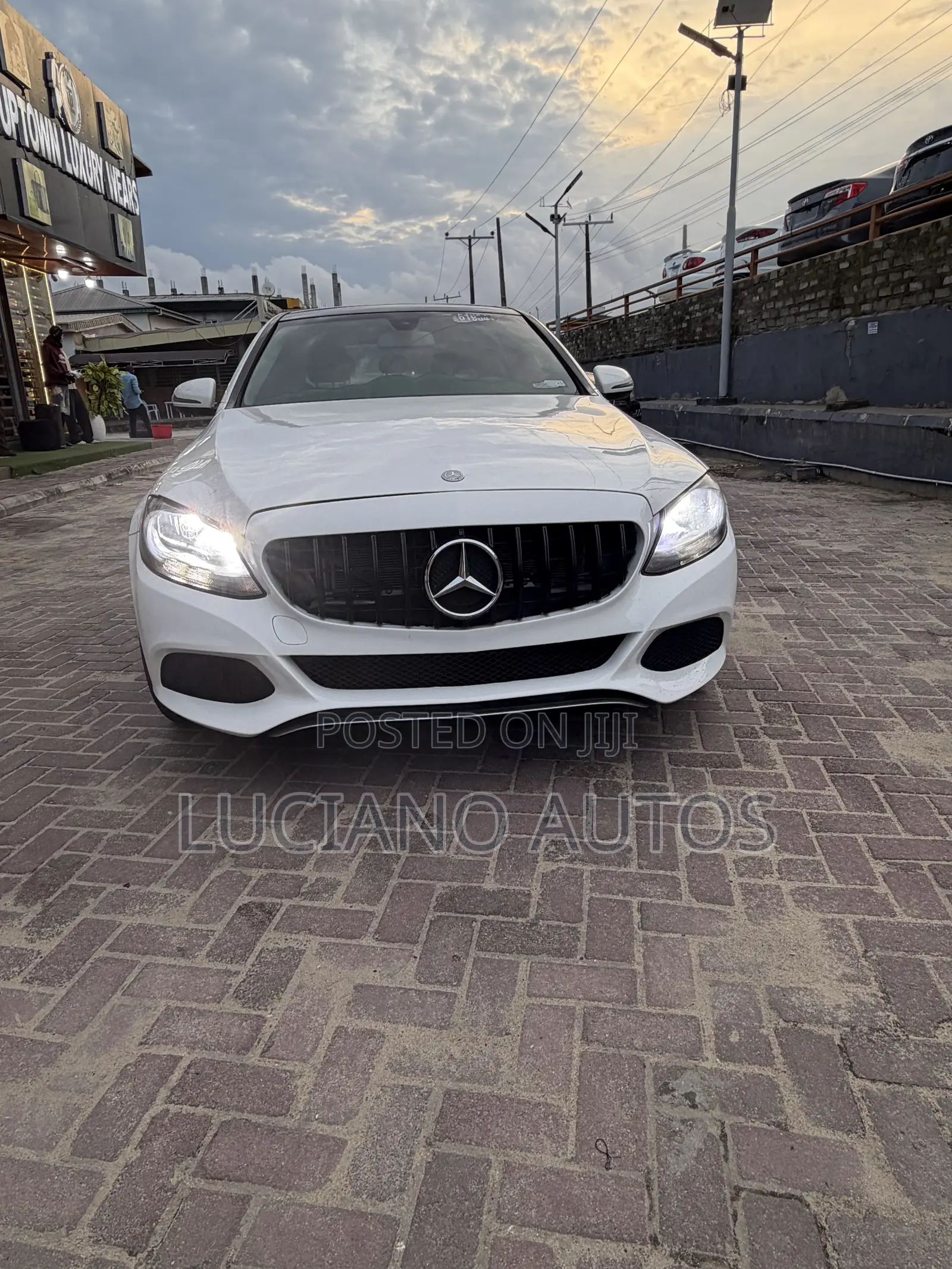 Mercedes-Benz C300 Sport 4Matic Sedan AWD (2.0L 4cyll 7A) 2016 White