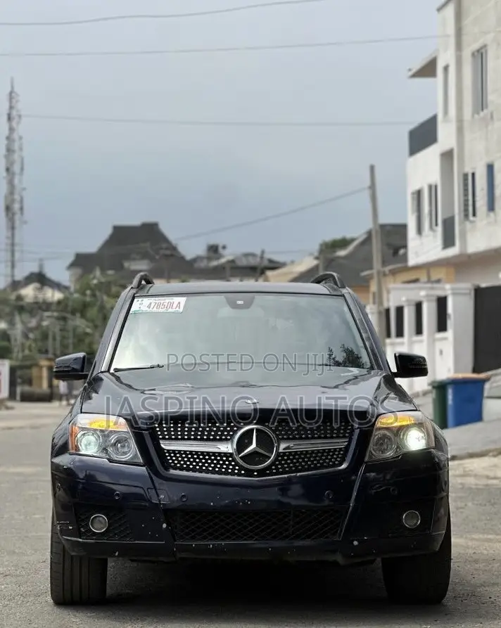 Mercedes-Benz GLK-Class 2010 Blue