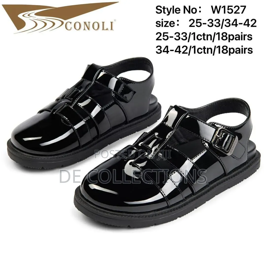High Quality Shoe in Different Sizes