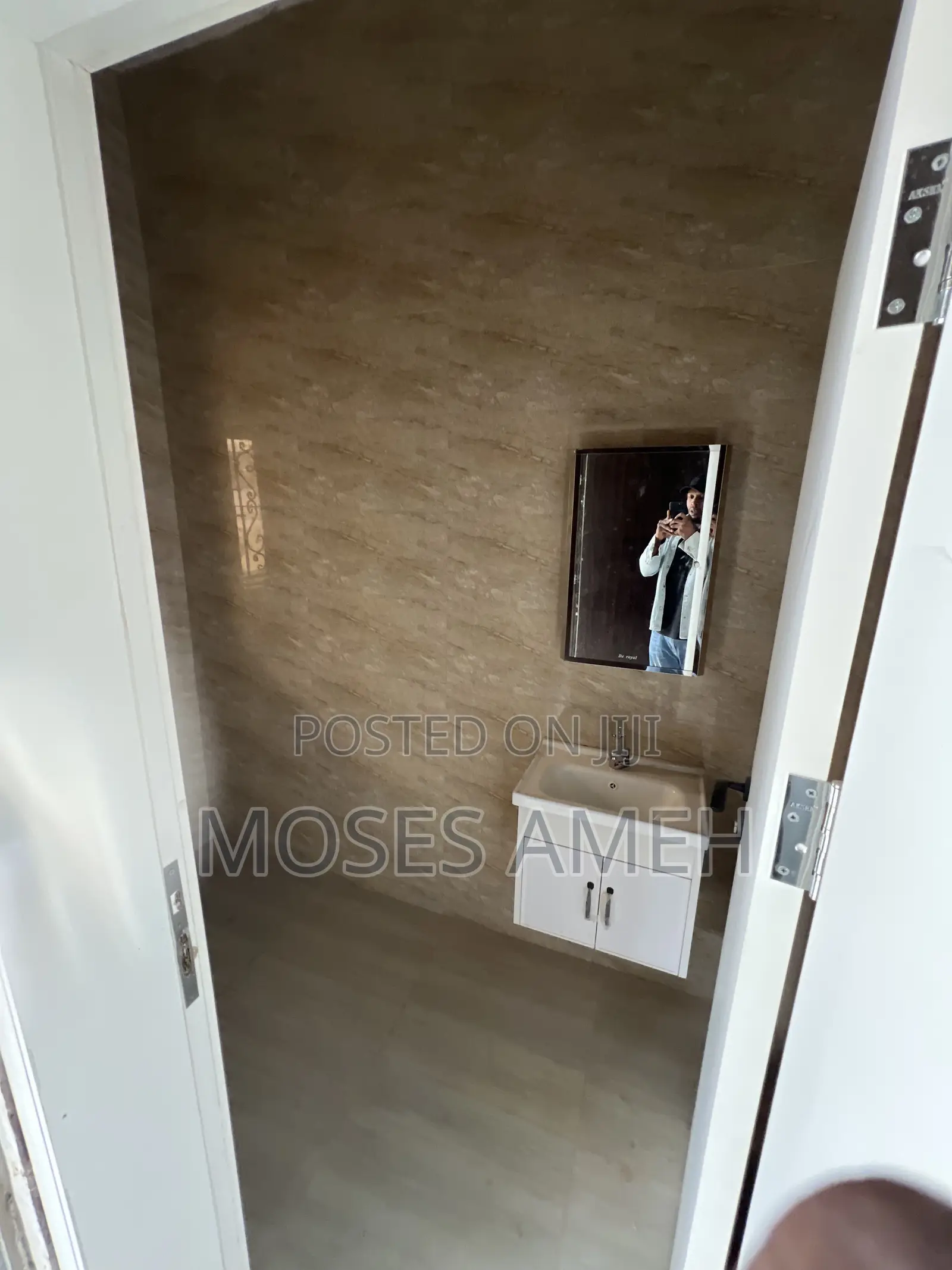 3bdrm Townhouse / Terrace in Katampe (Main) for rent
