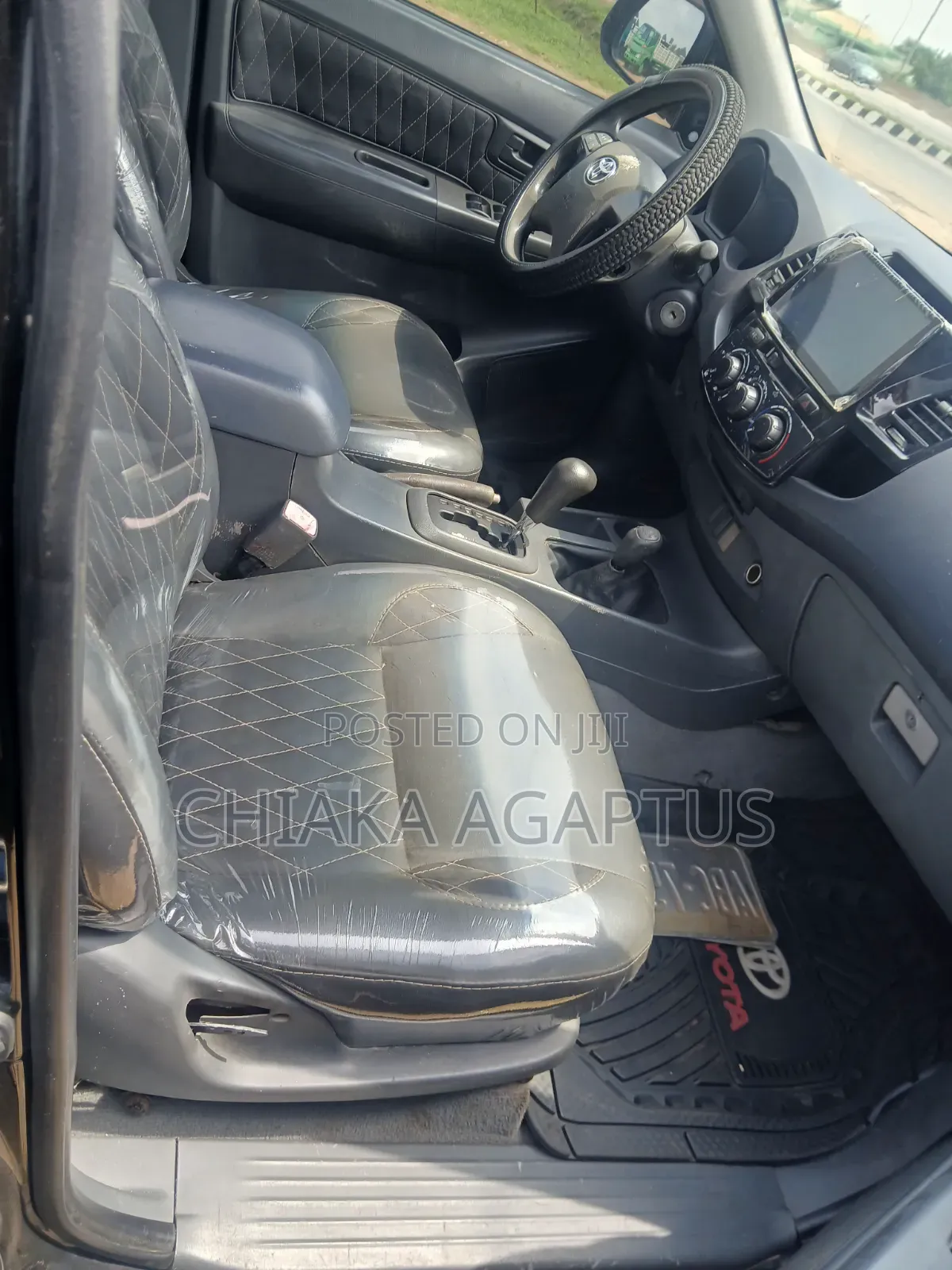 Toyota Hilux 2014 Black
