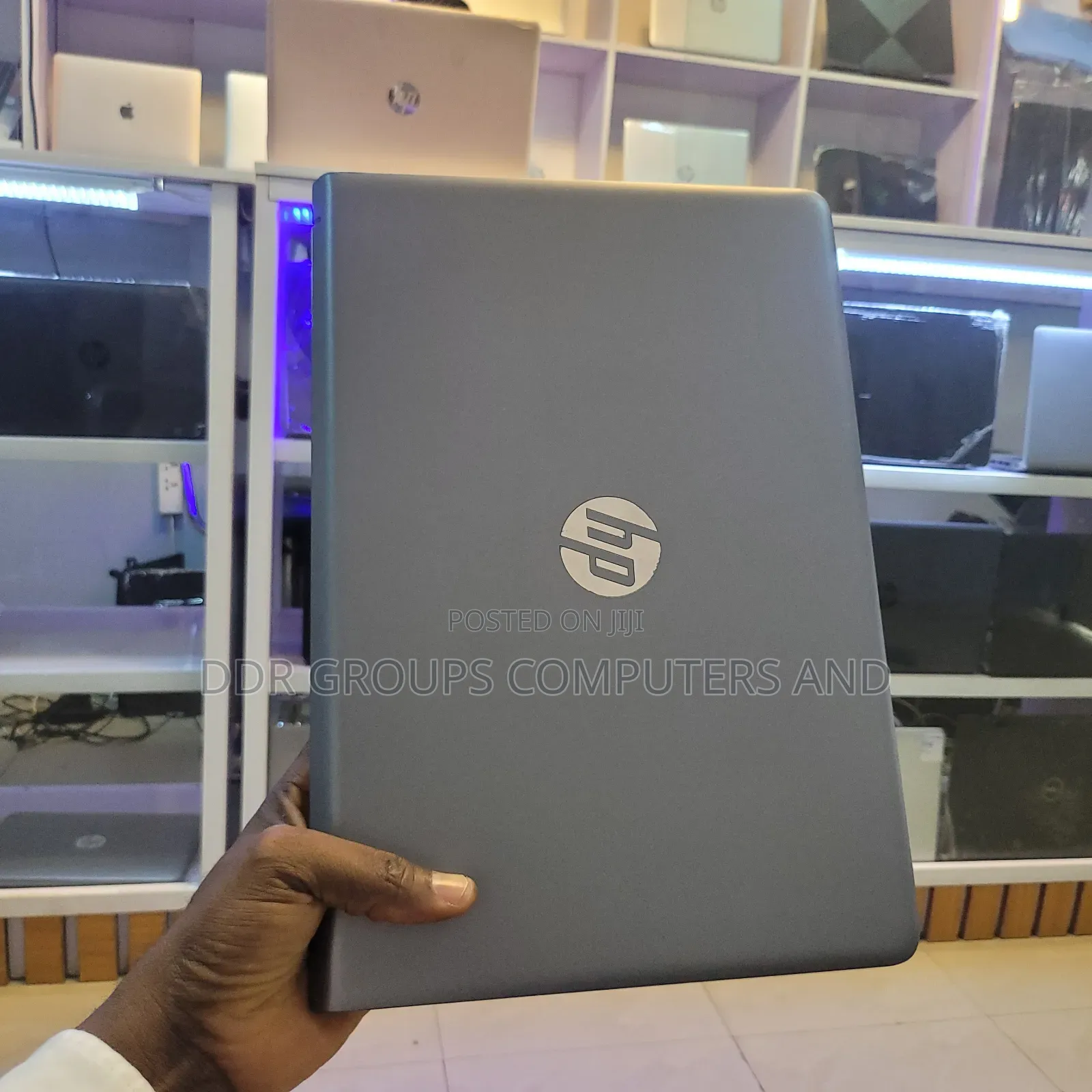 Laptop HP 14-dq1088wm 8GB Intel Core i5 HDD+SSD 1T