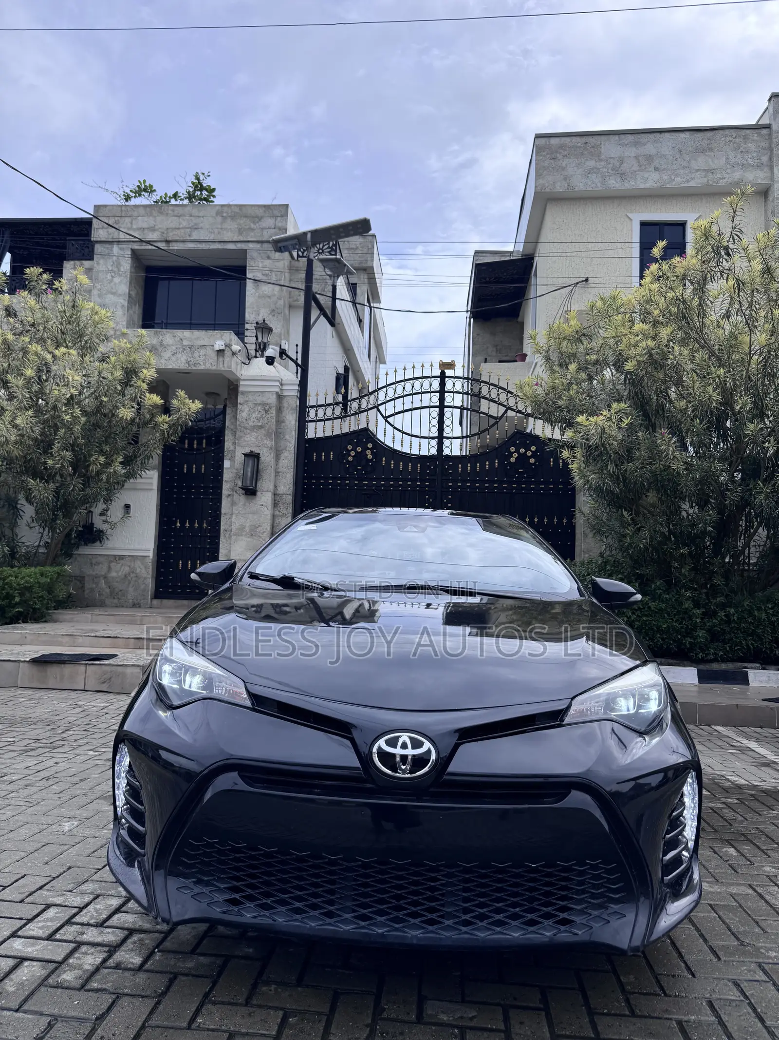 Toyota Corolla XSE 4dr Sedan (1.8L 4cyl CVT) 2017 Black