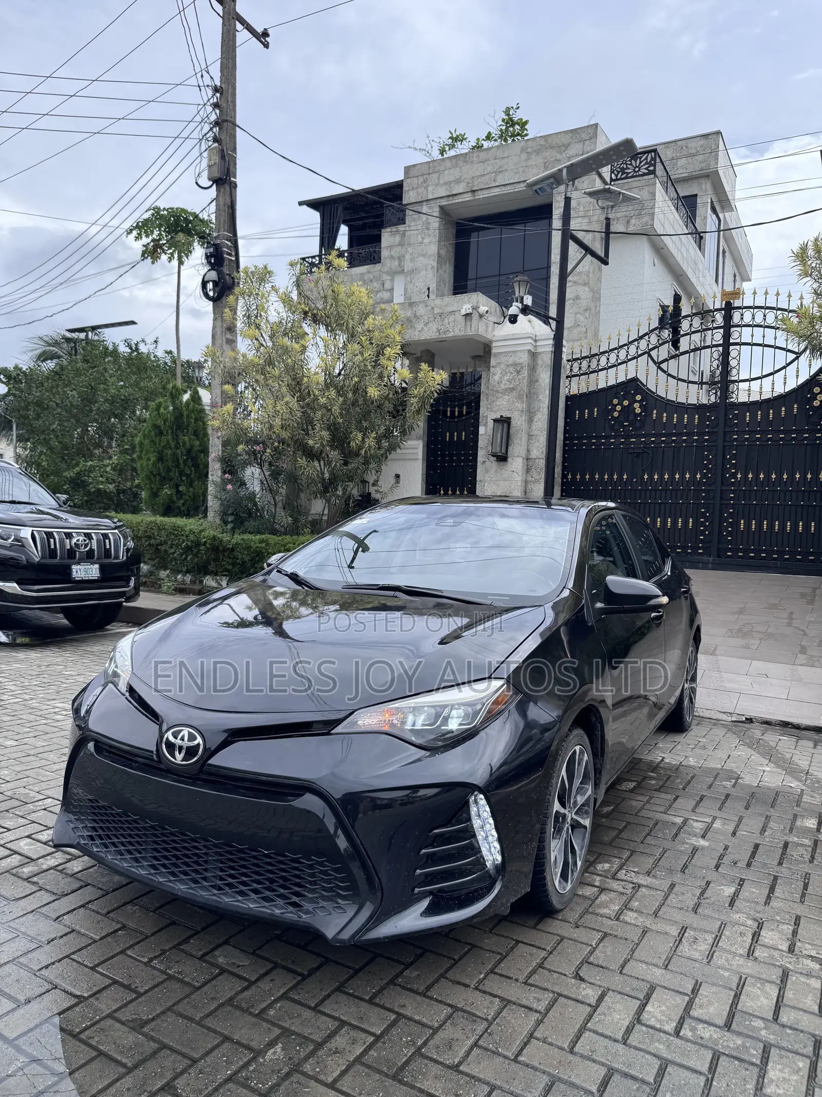 Toyota Corolla XSE 4dr Sedan (1.8L 4cyl CVT) 2017 Black