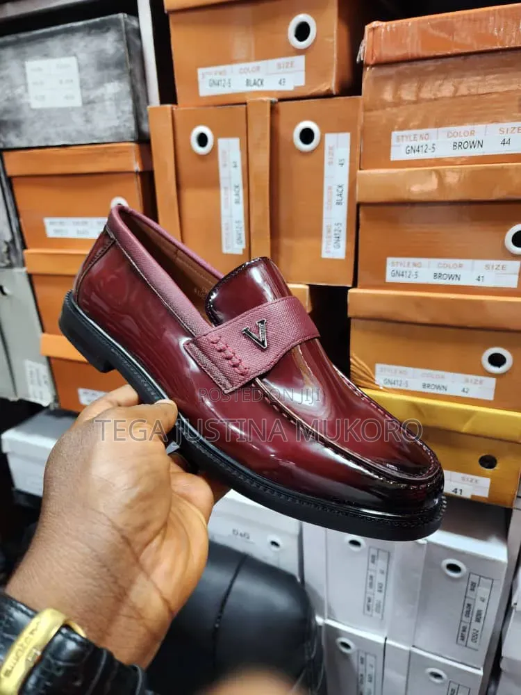 High Quality Versace Men's Glossy Leather Loafers Shoes