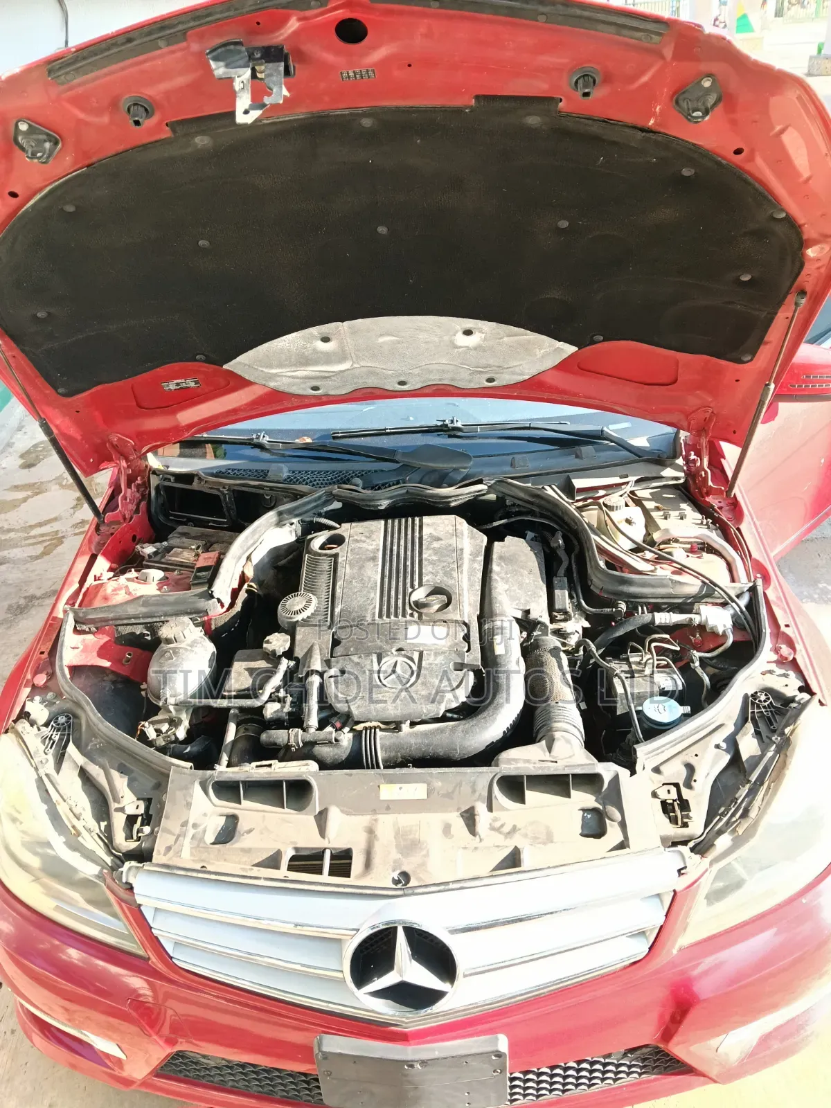Mercedes-Benz C250 2012 Red