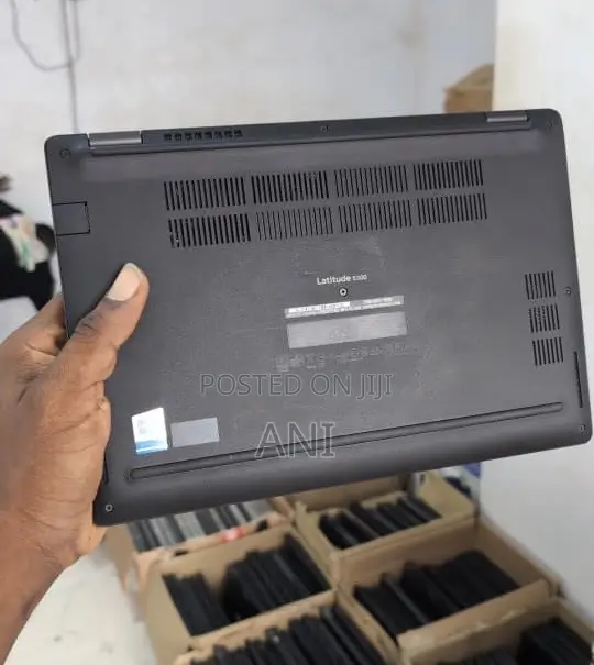 Laptop Dell Latitude 5300 8GB Intel Core i5 HDD+SSD 256GB