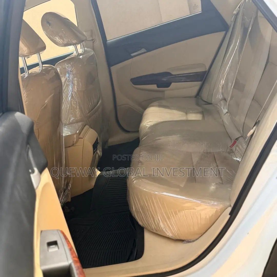 Honda Crosstour 2012 White