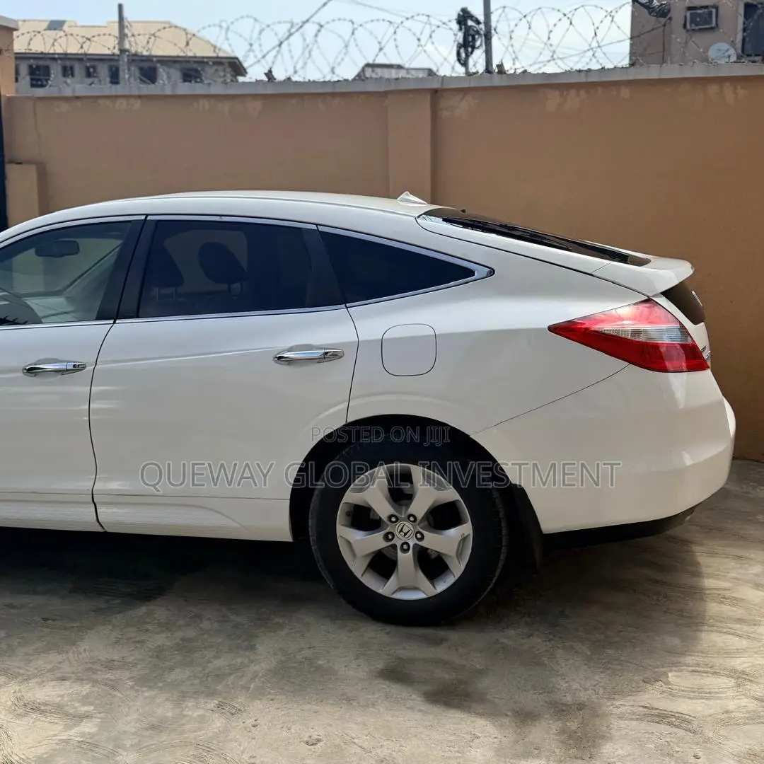 Honda Crosstour 2012 White